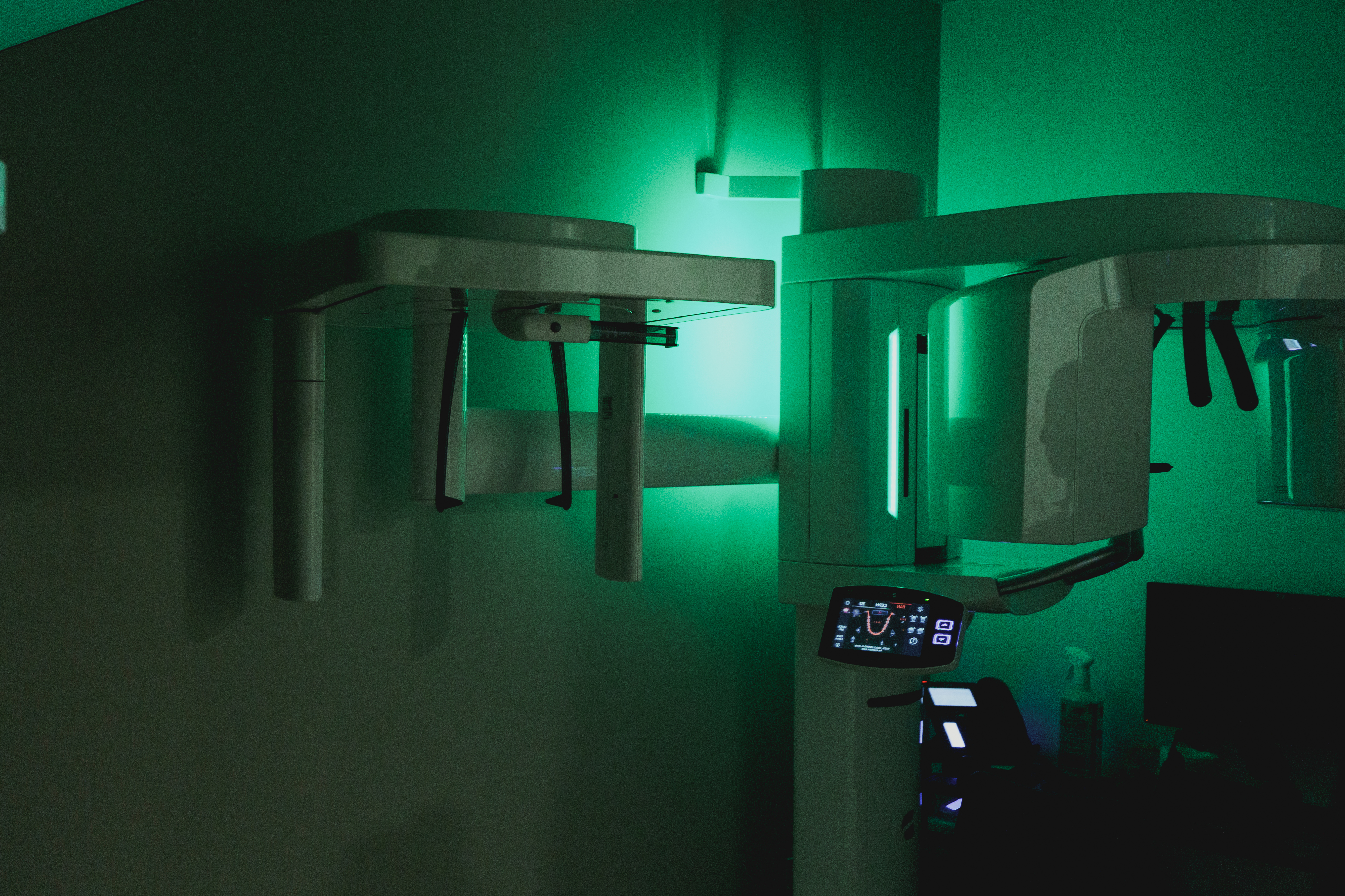 Tecnologia avançada para diagnóstico e tratamento oral no Instituto AreLuna, Porto Portugal